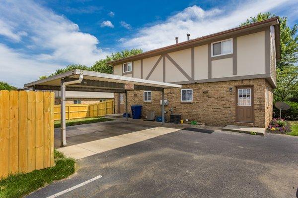 3 Bedroom Carport/Yardspace