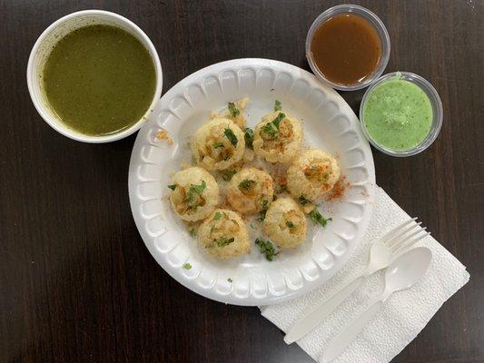 Fresh Gol Gappe (Pani Puri) available daily!!! Finest you can get in Bakerfield.