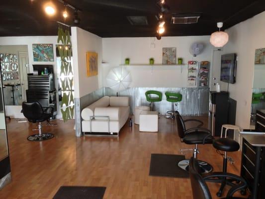 Mikael Padilla Salon