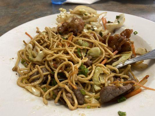 Beef noodles+orange chicken