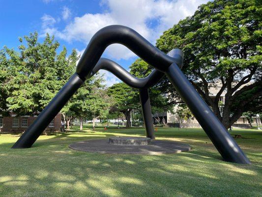 Isamu Noguchi; Sky Gate; 1977; painted steel