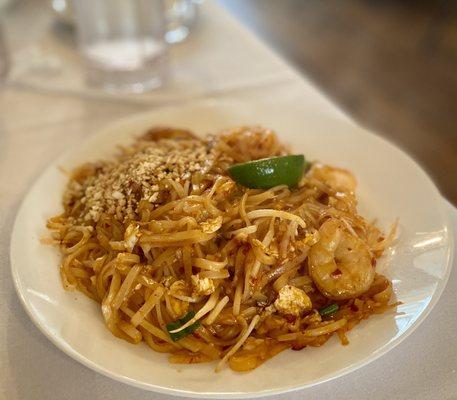 Shrimp pad Thai Hot