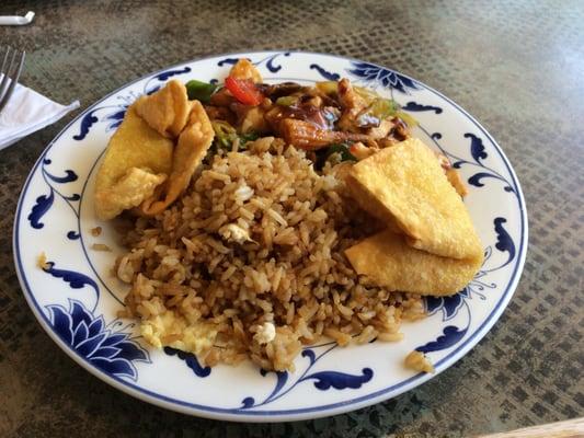 Hunan chicken with crab rangoons. The chicken was hard to find btw.