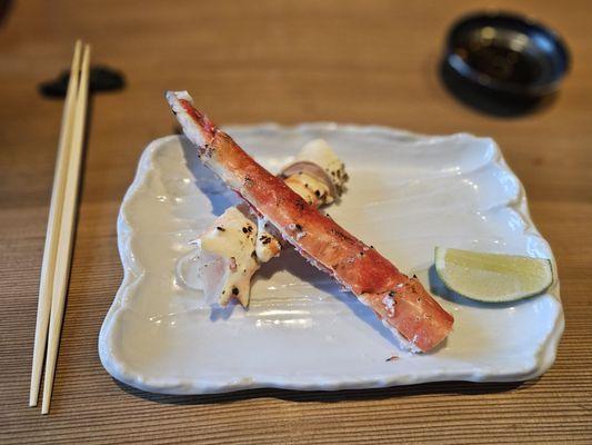 Crab legs from Deluxe Omakase set