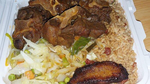 Oxtail with brown rice