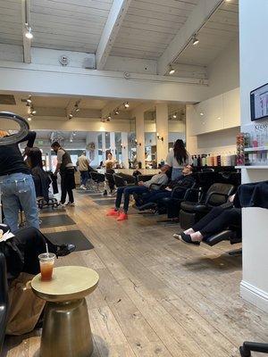 Saturday crowds at the salon