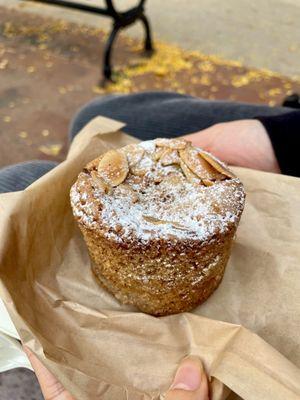 almond lingonberry cake