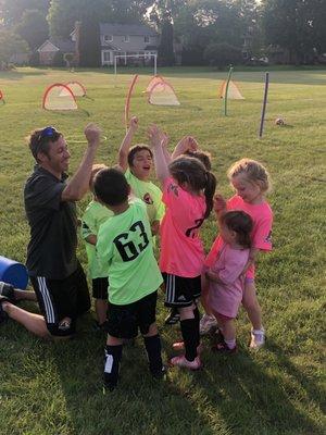 1.....2....3....I love ice cream pizza soccer