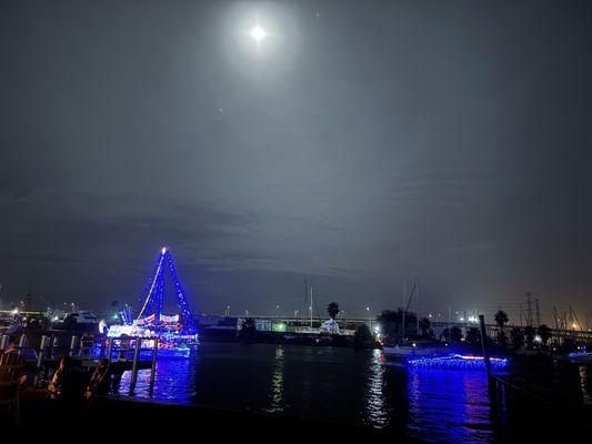 Xmas parade & full moon!