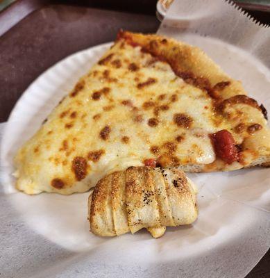 Deep dish regular slice and mozzarella stuffed garlic knot