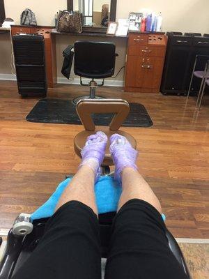 Great mani-pedi with Frieda! She is meticulous. I highly recommend her. Get the marine mask for your feet too!!