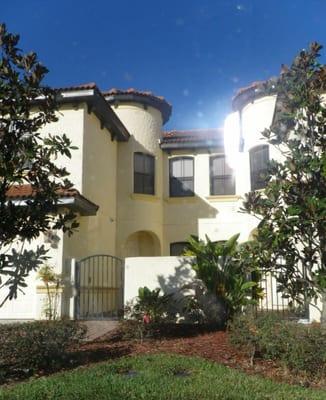 Gorgeous 3 and 4 bedroom town homes available through out Central Florida.