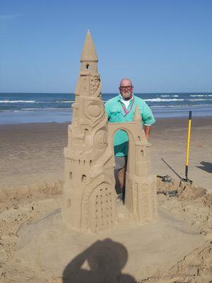 Andy Hancock with a 7ft 1500lb sandcastle