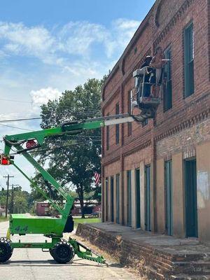 Window restoration for the historical society