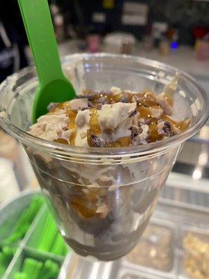 Caramel toffee sundae