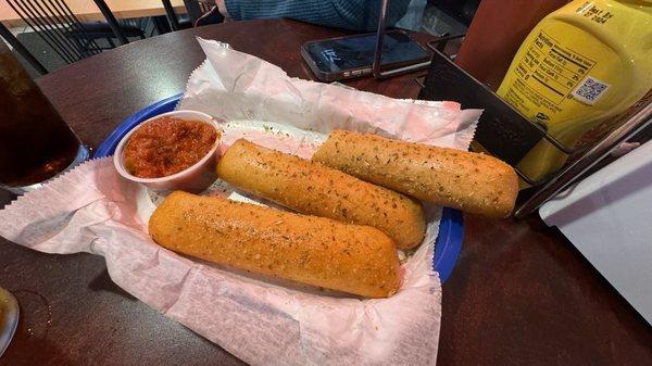 Cheesy Bread sticks with Marinara