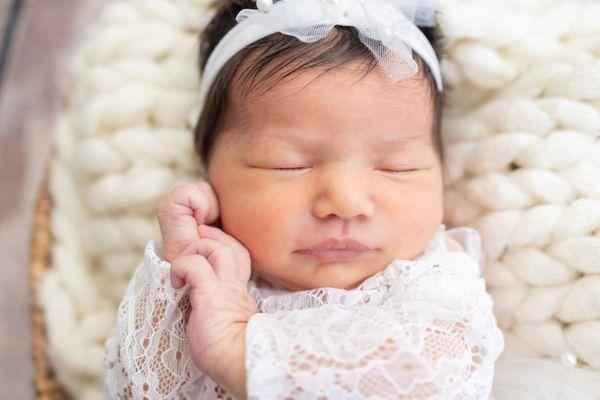 Professional Newborn Photographer in central Maryland