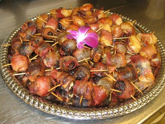 Applewood bacon wrapped bleu cheese stuffed figs, prosciutto wrapped sea scallops