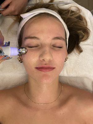 Our microcurrent treatment will help firm and lift your facial muscles resulting in a more youthful and refreshed look!