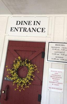 Dining in door