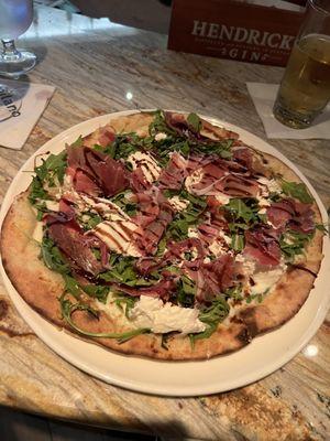 Burrata E Prosciutto pizza