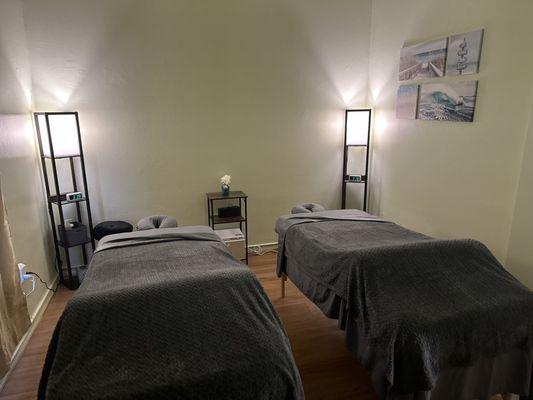 Nice set up for couples massage!!!