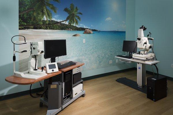 In-office testing includes the latest ultra-widefield retinal imaging technology