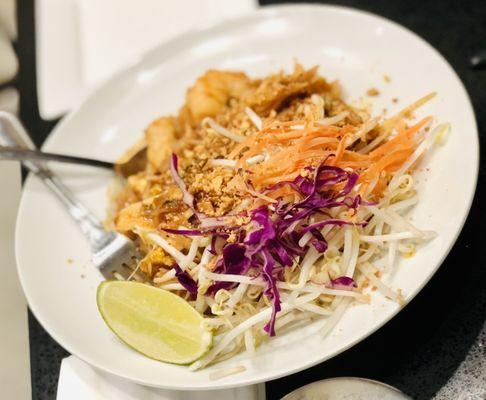 Pad Thai chicken and shrimp