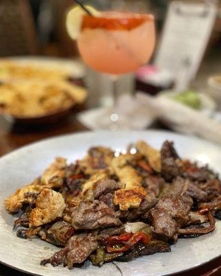 Beef & Chicken Fajitas, Guava Margarita