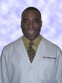 Dentist  Alex White of Smile Center, Inc. | Mobile,  AL