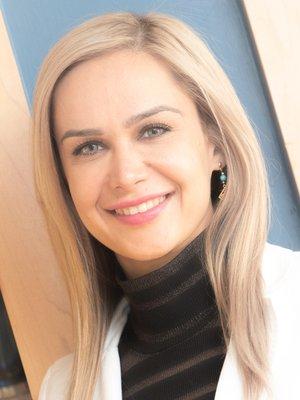 Dr. Rangiani is a seasoned orthodontist with a PhD degree in biomedical sciences and bone biology as well as MS in orthodontics.