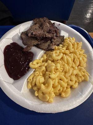 Brisket and mac n' cheese