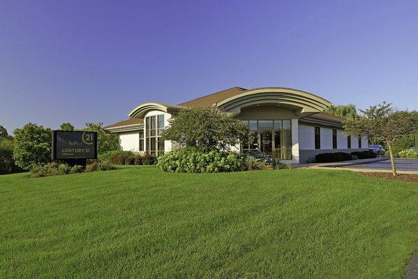 CENTURY 21 Affiliated Appleton, WI office exterior.