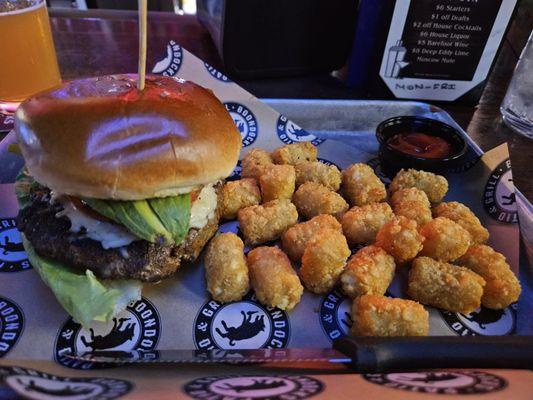 Yummy burge and tator tots