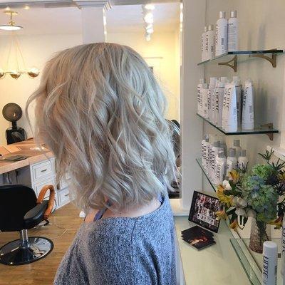 Icy Platinium Blond by Dustin, Looking for a new blond specialist in Bend try one of our colorist at Jazba Salon 541-668-7306