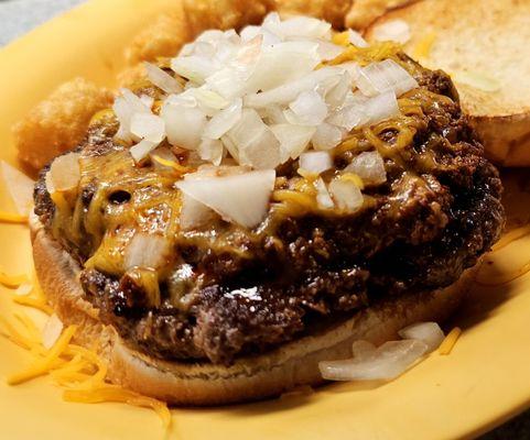 Chili cheese smashburger