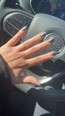 Chrome nails