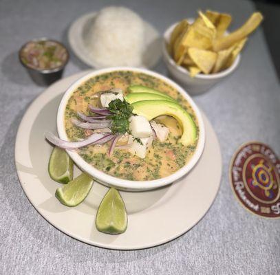 CEVICHE MIX. 3 EN 1
CONCHA NEGRA, PESCADO Y CAMARON.