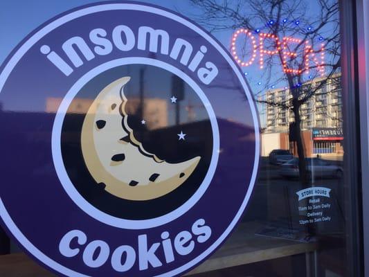 Insomnia Cookies logo