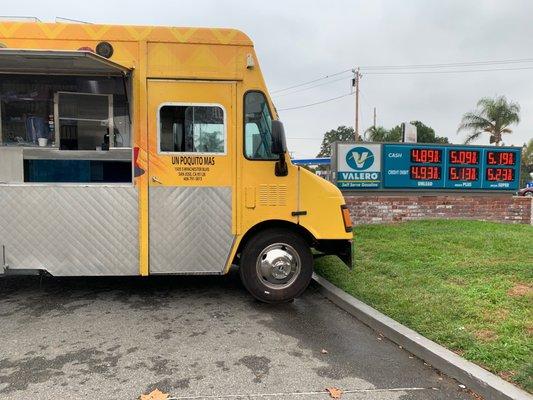 Food truck at the Valero gas station.