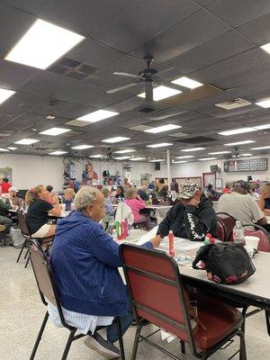 Non smoking hall filling up