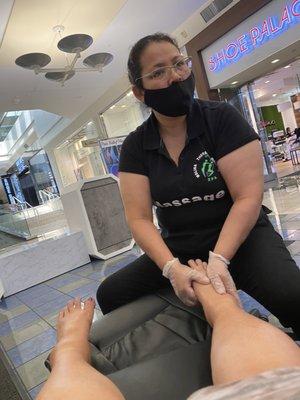 Tem minutes foot massage