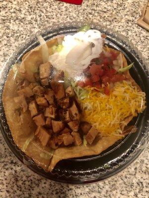 Taco bowl with chicken