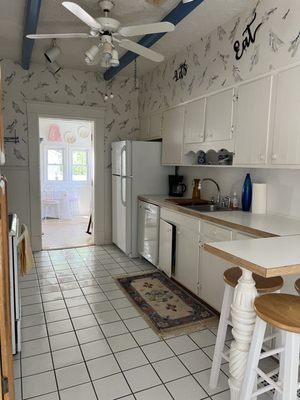 Staged and cleaned this kitchen