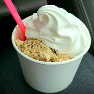 Reg size Side by side cup: seasonal oatmeal chocolate chip cookie dough and vanilla ice cream