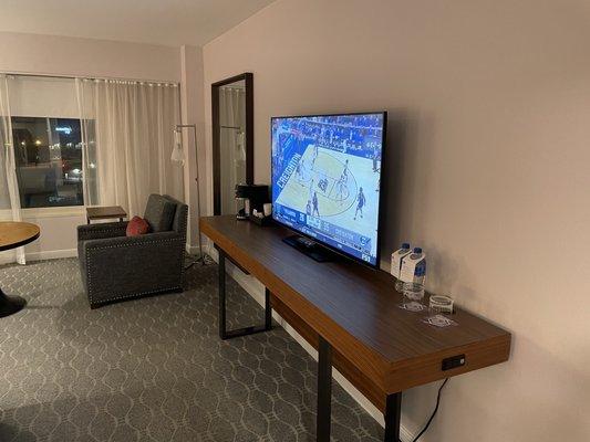 TV and sitting Area