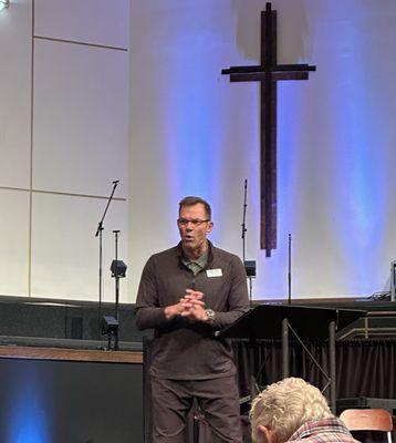 Pastor John Hunn leads worship; preaching at First Baptist Church of Lenoir City.