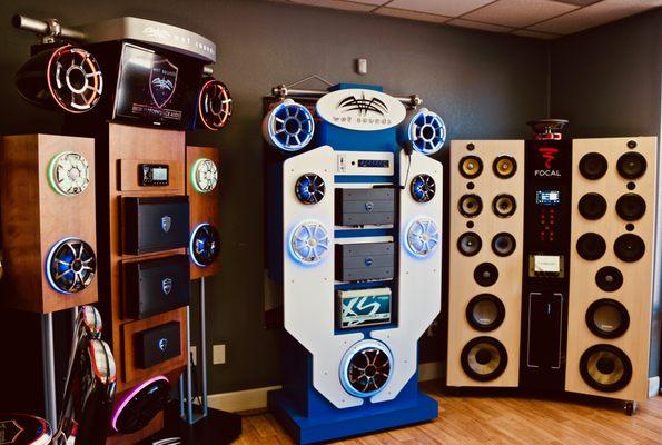 Wet Sounds & Focal speaker & Amp displays