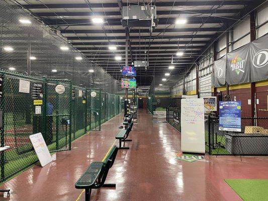 Facility with Pitching Machines & Open Cages