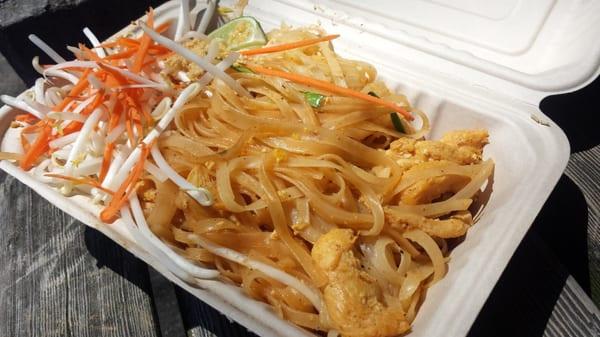 Chicken Pad Thai